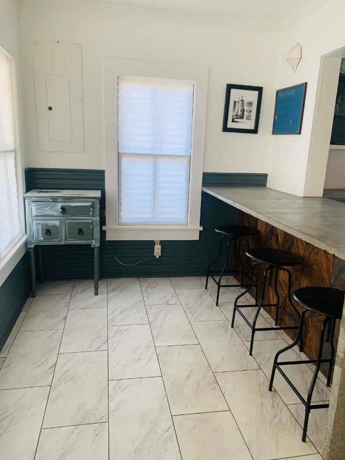Private Room Downtown - Full House Access Lafayette Exterior photo